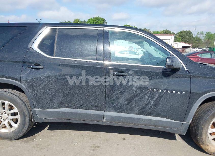 Photo 13 of 2020 Chevrolet Traverse FWD LS (VIN 1GNERFKWXLJ204066)