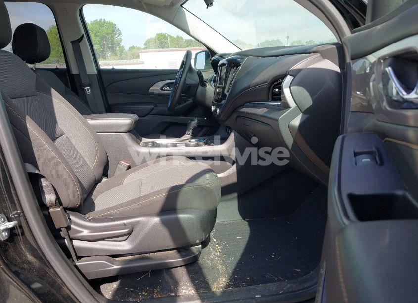 Photo 5 of 2020 Chevrolet Traverse FWD LS (VIN 1GNERFKWXLJ204066)