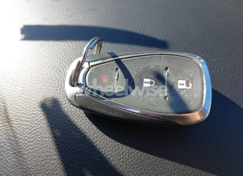 Photo 11 of 2020 Chevrolet Traverse FWD LS (VIN 1GNERFKWXLJ204133)