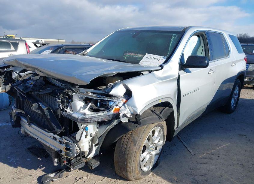 Photo 2 of 2020 Chevrolet Traverse FWD LS (VIN 1GNERFKWXLJ309514)