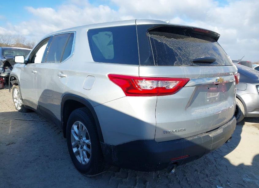 Photo 3 of 2020 Chevrolet Traverse FWD LS (VIN 1GNERFKWXLJ309514)