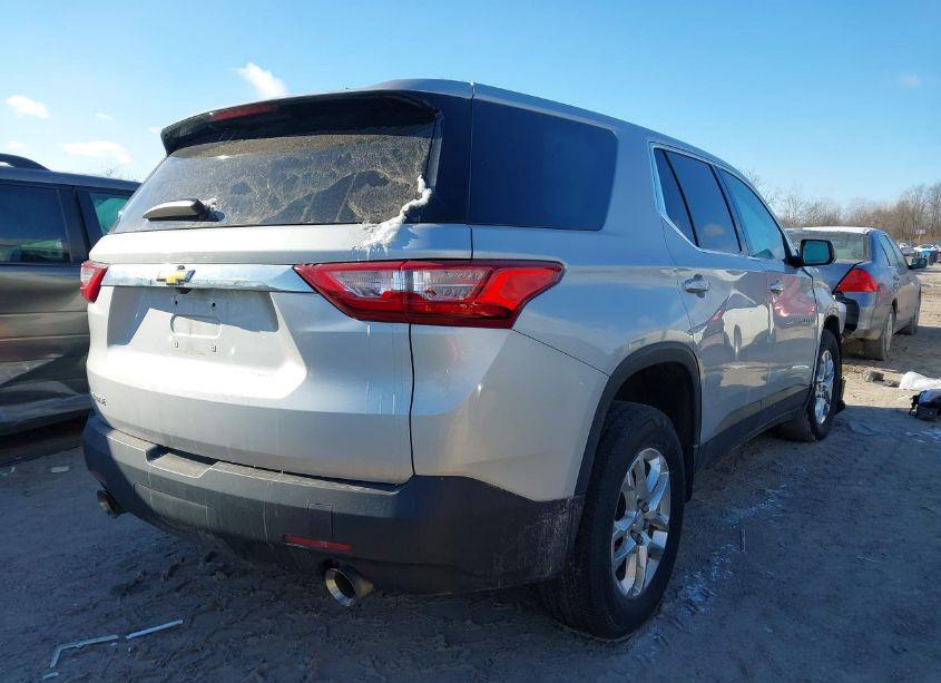 Photo 4 of 2020 Chevrolet Traverse FWD LS (VIN 1GNERFKWXLJ309514)