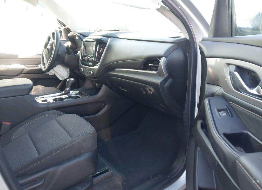 Photo 5 of 2020 Chevrolet Traverse FWD LS (VIN 1GNERFKWXLJ309514)