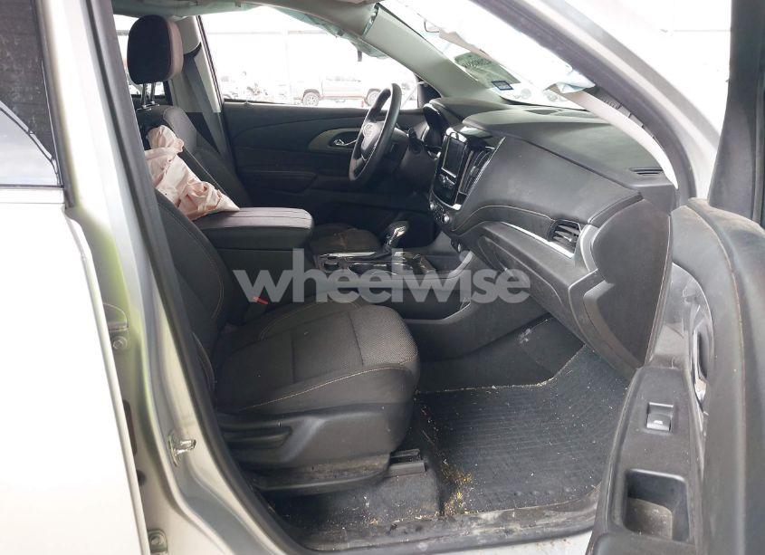 Photo 5 of 2021 Chevrolet Traverse FWD LS (VIN 1GNERFKWXMJ232175)