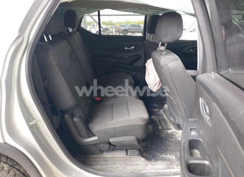 Photo 8 of 2021 Chevrolet Traverse FWD LS (VIN 1GNERFKWXMJ232175)