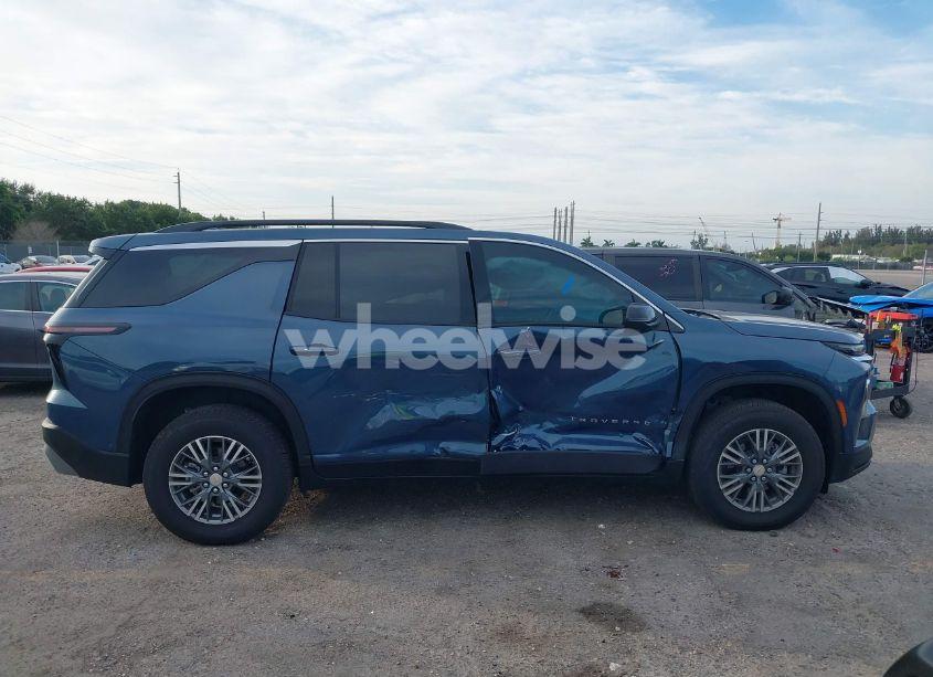 Photo 13 of 2024 Chevrolet Traverse FWD LT (VIN 1GNERGKS1RJ202864)