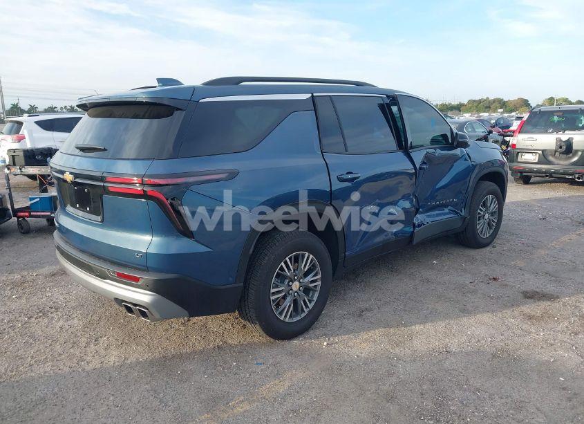 Photo 4 of 2024 Chevrolet Traverse FWD LT (VIN 1GNERGKS1RJ202864)