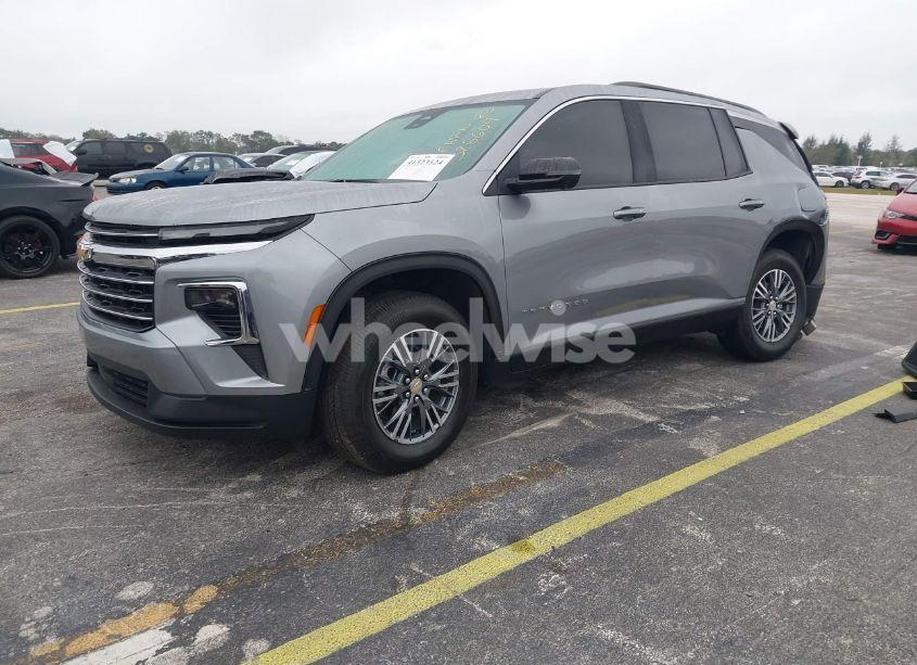 Photo 2 of 2024 Chevrolet Traverse FWD LT (VIN 1GNERGKS2RJ156560)