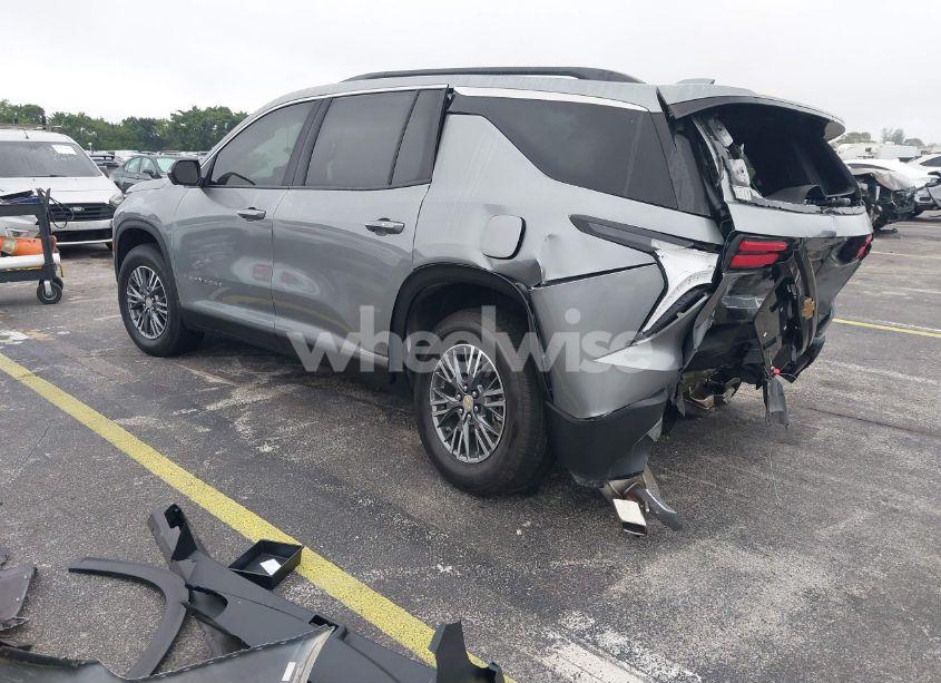 Photo 3 of 2024 Chevrolet Traverse FWD LT (VIN 1GNERGKS2RJ156560)