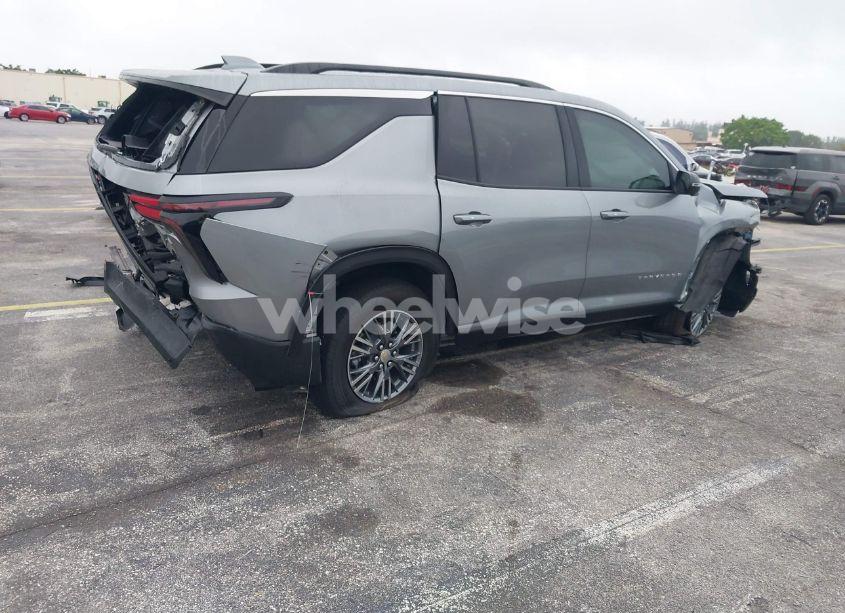 Photo 4 of 2024 Chevrolet Traverse FWD LT (VIN 1GNERGKS2RJ156560)