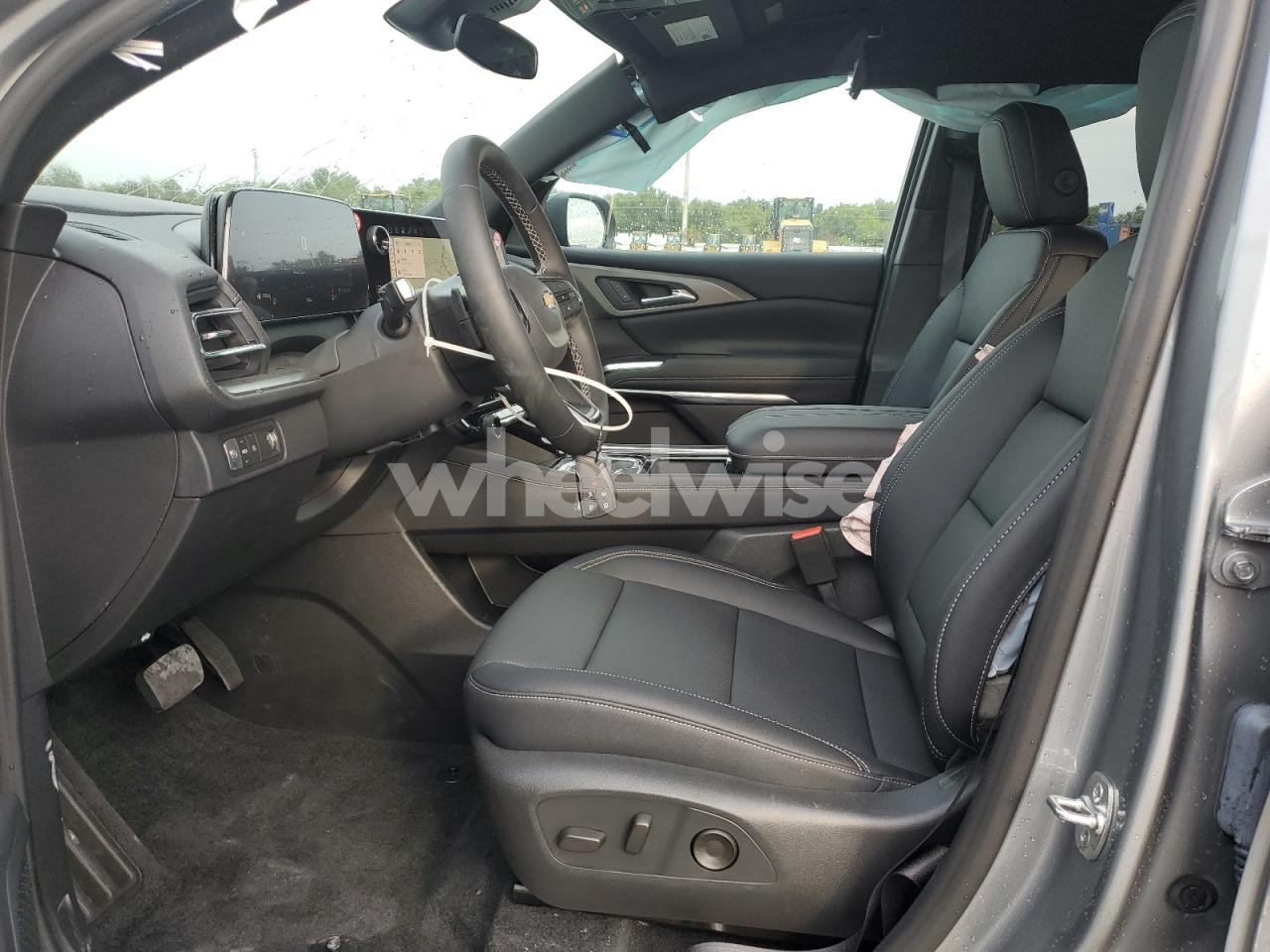 Photo 7 of 2026 CHEVROLET TRAVERSE LT (VIN 1GNERGKS3TJ172760)