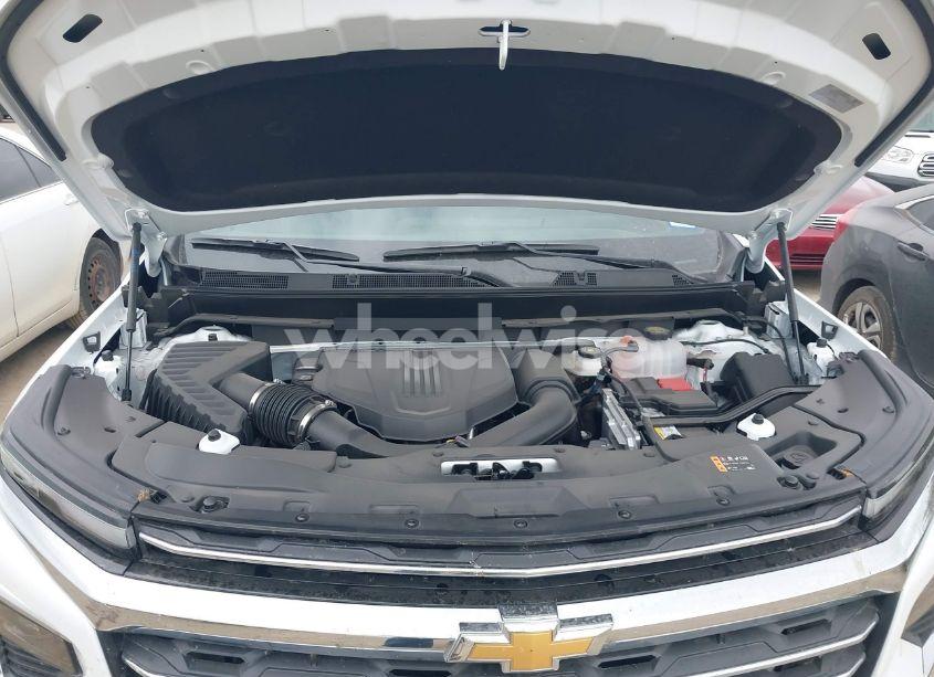 Photo 10 of 2024 Chevrolet Traverse FWD LT (VIN 1GNERGKS4RJ200591)