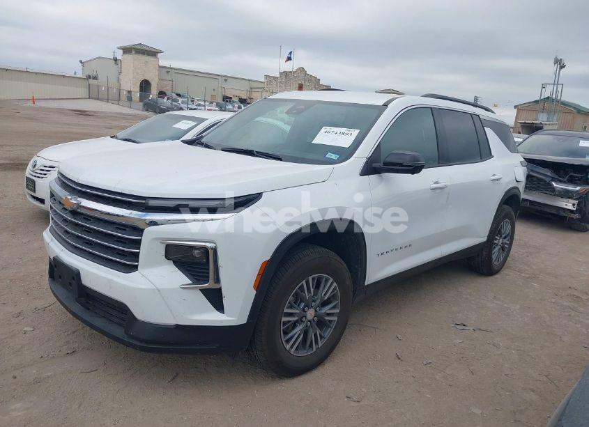 Photo 2 of 2024 Chevrolet Traverse FWD LT (VIN 1GNERGKS4RJ200591)