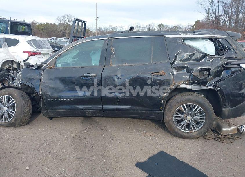 Photo 13 of 2024 Chevrolet Traverse FWD LT (VIN 1GNERGKS5RJ204696)