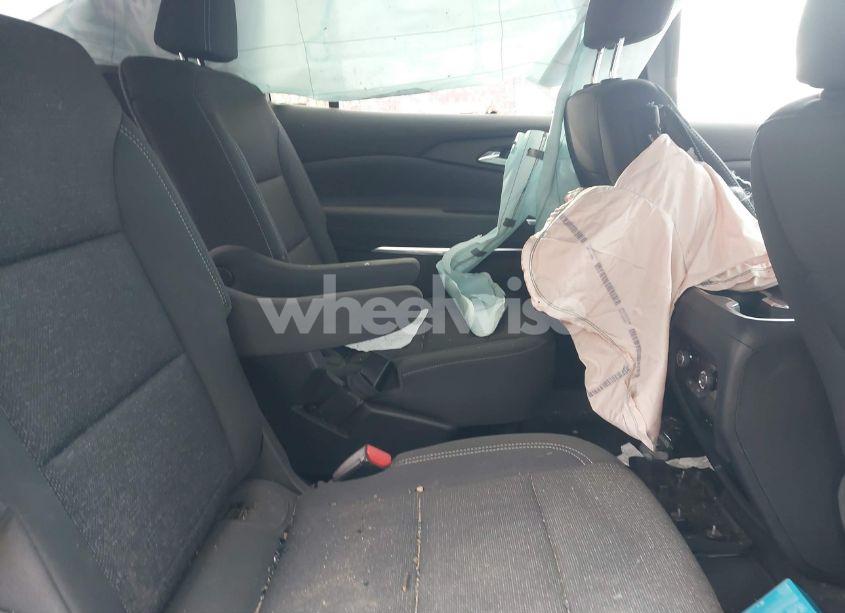 Photo 8 of 2024 Chevrolet Traverse FWD LT (VIN 1GNERGKS5RJ204696)