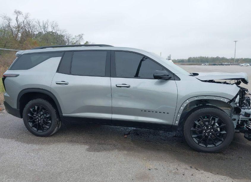 Photo 14 of 2024 Chevrolet Traverse FWD LT (VIN 1GNERGKS6RJ188282)