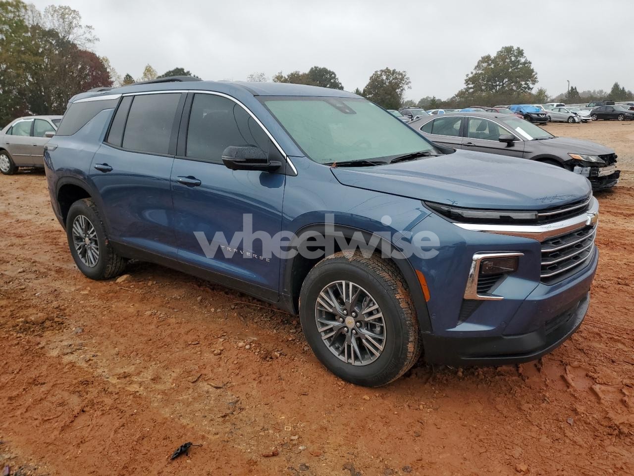 Photo 4 of 2024 CHEVROLET TRAVERSE LT (VIN 1GNERGKS7RJ243788)