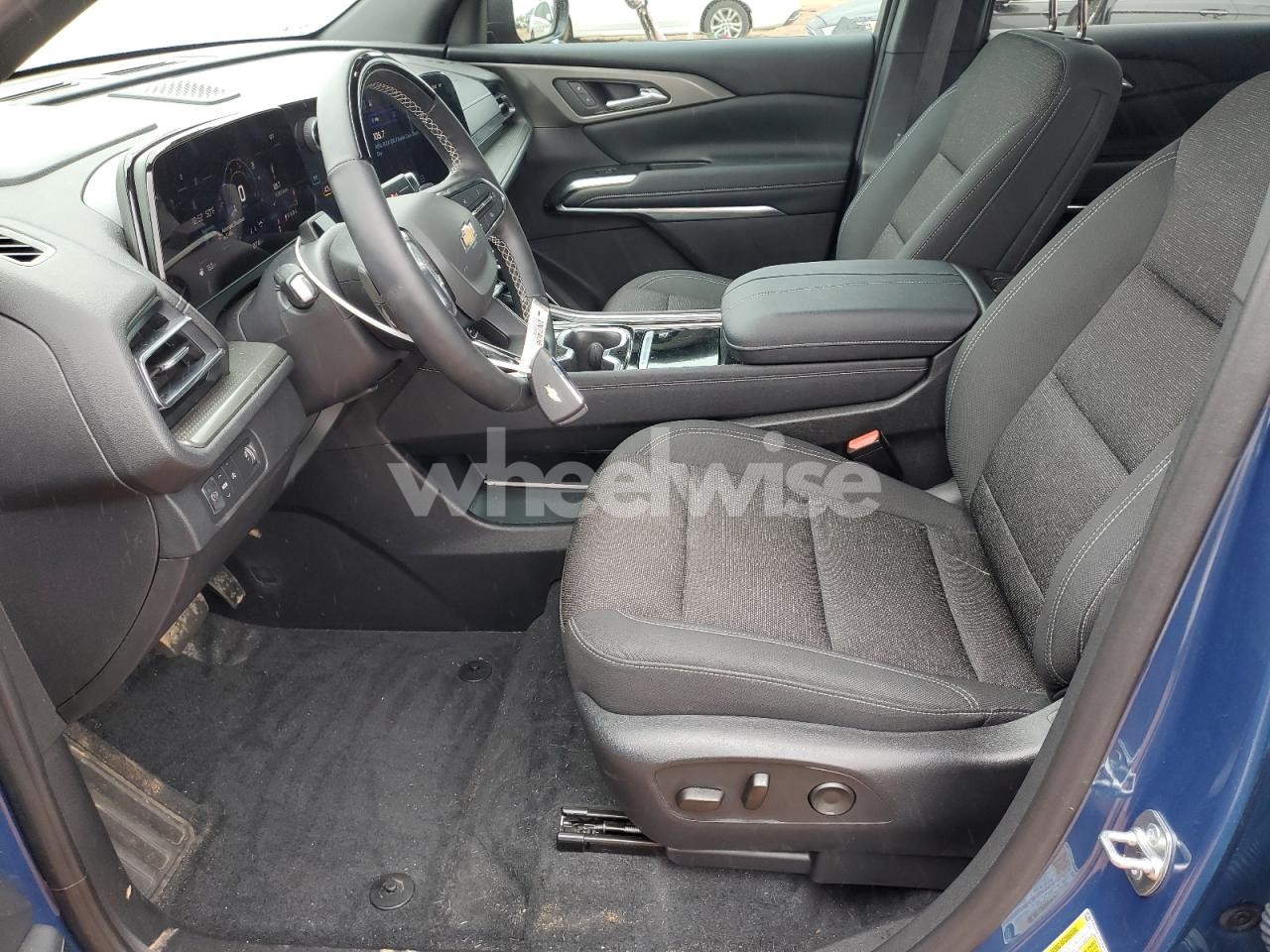 Photo 7 of 2024 CHEVROLET TRAVERSE LT (VIN 1GNERGKS7RJ243788)