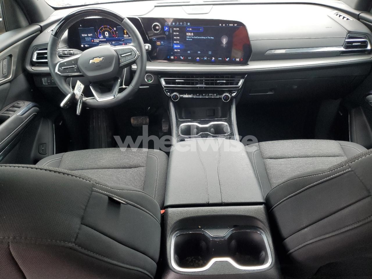 Photo 8 of 2024 CHEVROLET TRAVERSE LT (VIN 1GNERGKS7RJ243788)
