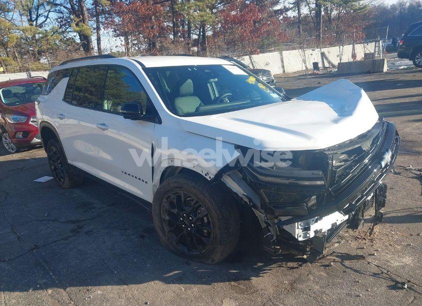 2024 Chevrolet Traverse FWD LT (VIN 1GNERGKS8RJ202361) main photo