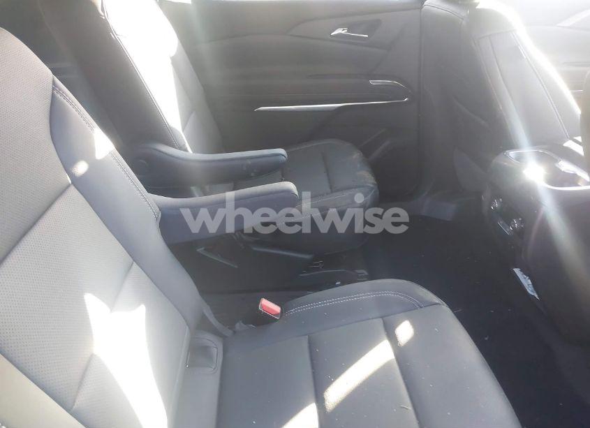 Photo 8 of 2024 Chevrolet Traverse FWD LT (VIN 1GNERGKS8RJ202361)