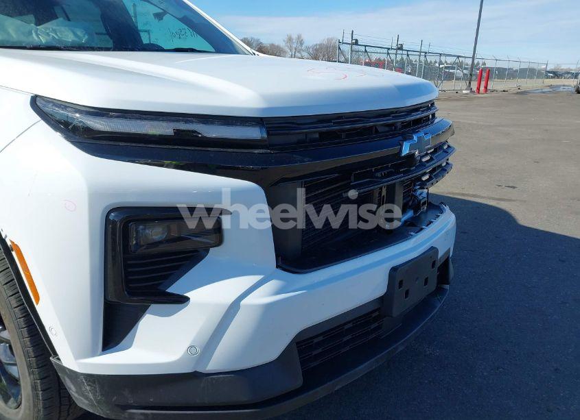 Photo 17 of 2024 Chevrolet Traverse FWD LT (VIN 1GNERGKSXRJ177642)