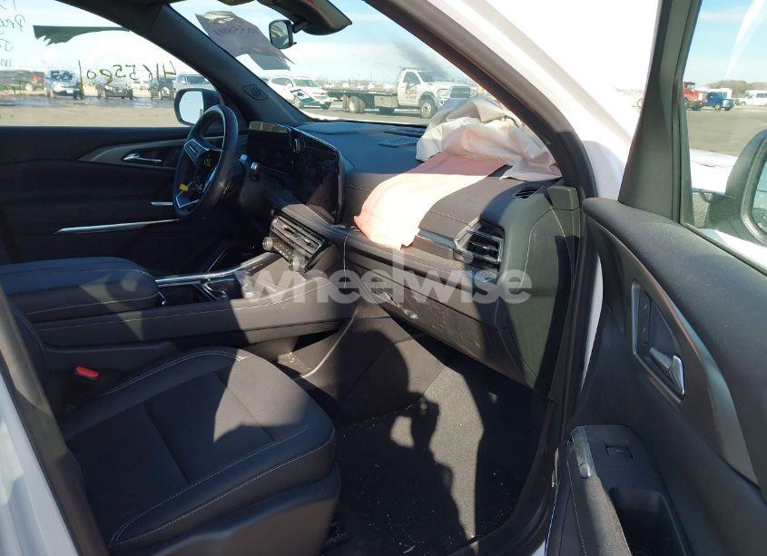 Photo 5 of 2024 Chevrolet Traverse FWD LT (VIN 1GNERGKSXRJ177642)