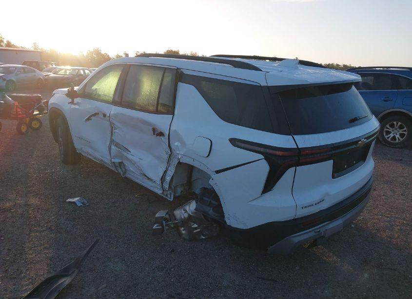 Photo 3 of 2024 Chevrolet Traverse FWD LT (VIN 1GNERGKSXRJ198359)