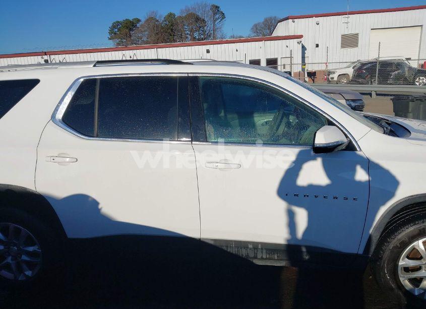 Photo 13 of 2018 Chevrolet Traverse 1LT (VIN 1GNERGKW0JJ116453)
