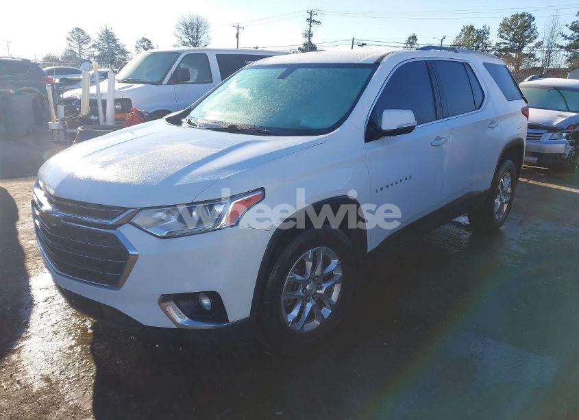 Photo 2 of 2018 Chevrolet Traverse 1LT (VIN 1GNERGKW0JJ116453)