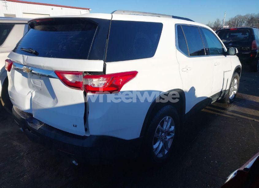 Photo 4 of 2018 Chevrolet Traverse 1LT (VIN 1GNERGKW0JJ116453)