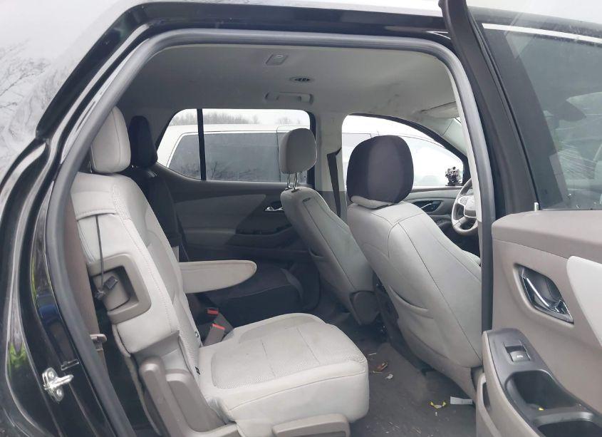 Photo 8 of 2018 Chevrolet Traverse 1LT (VIN 1GNERGKW0JJ129820)