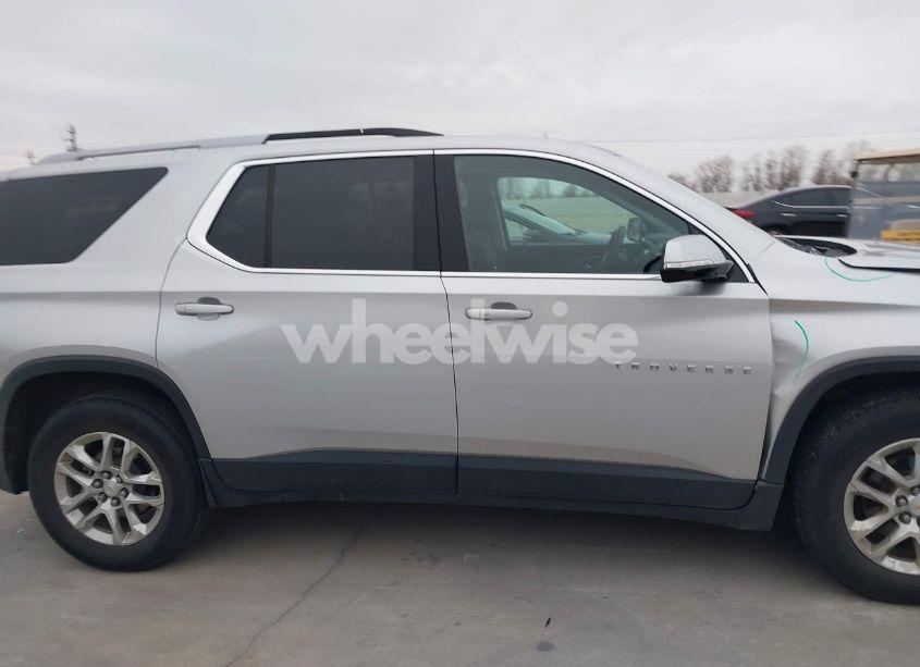 Photo 13 of 2018 Chevrolet Traverse 1LT (VIN 1GNERGKW0JJ153244)
