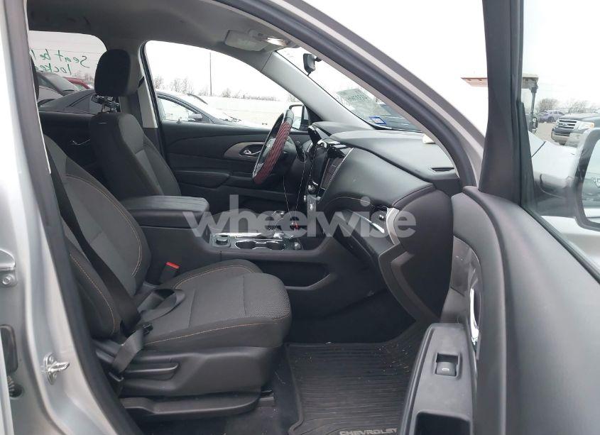 Photo 5 of 2018 Chevrolet Traverse 1LT (VIN 1GNERGKW0JJ153244)