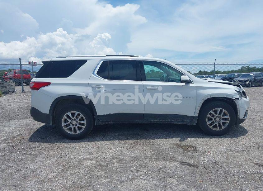 Photo 13 of 2018 Chevrolet Traverse 1LT (VIN 1GNERGKW0JJ185871)