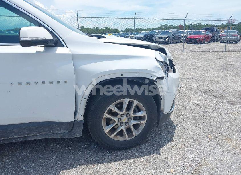 Photo 18 of 2018 Chevrolet Traverse 1LT (VIN 1GNERGKW0JJ185871)