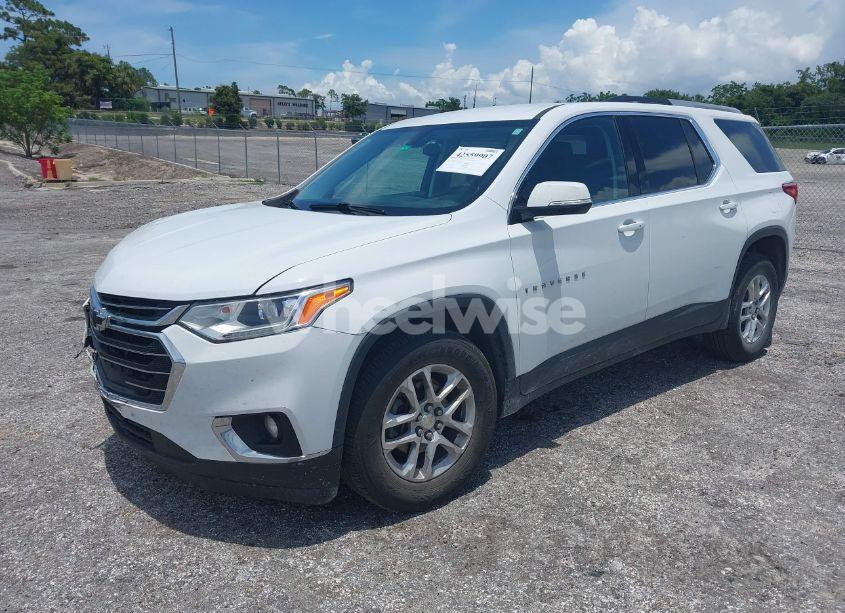 Photo 2 of 2018 Chevrolet Traverse 1LT (VIN 1GNERGKW0JJ185871)
