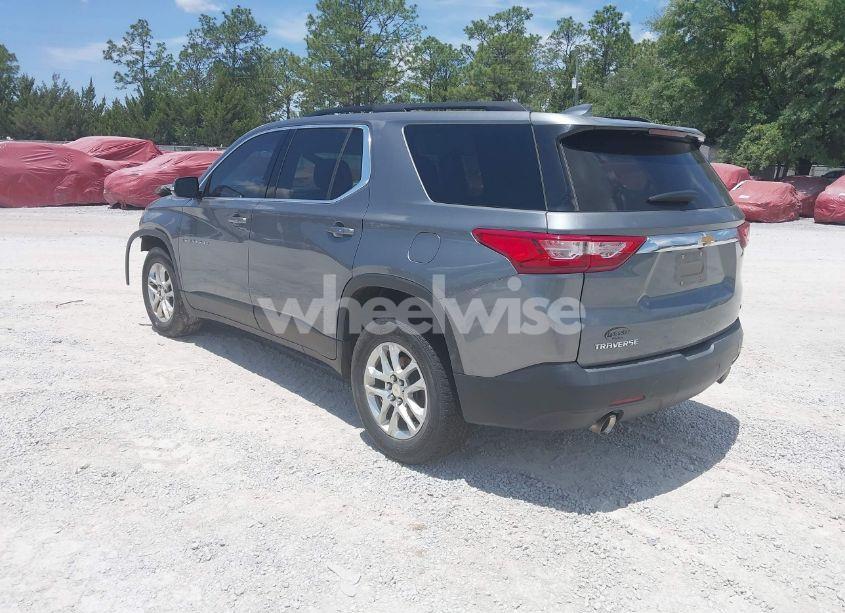 Photo 3 of 2019 Chevrolet Traverse 1LT (VIN 1GNERGKW0KJ123288)
