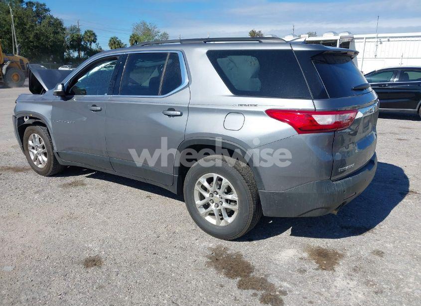 Photo 3 of 2019 Chevrolet Traverse 1LT (VIN 1GNERGKW0KJ236514)