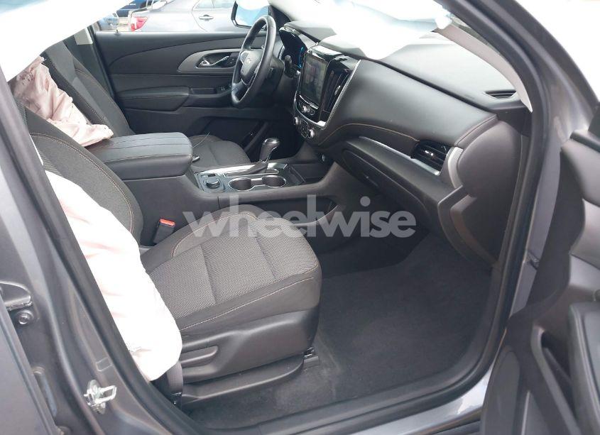 Photo 5 of 2019 Chevrolet Traverse 1LT (VIN 1GNERGKW0KJ247982)