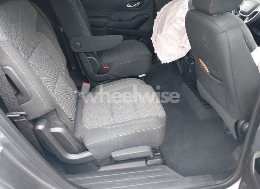 Photo 8 of 2019 Chevrolet Traverse 1LT (VIN 1GNERGKW0KJ247982)