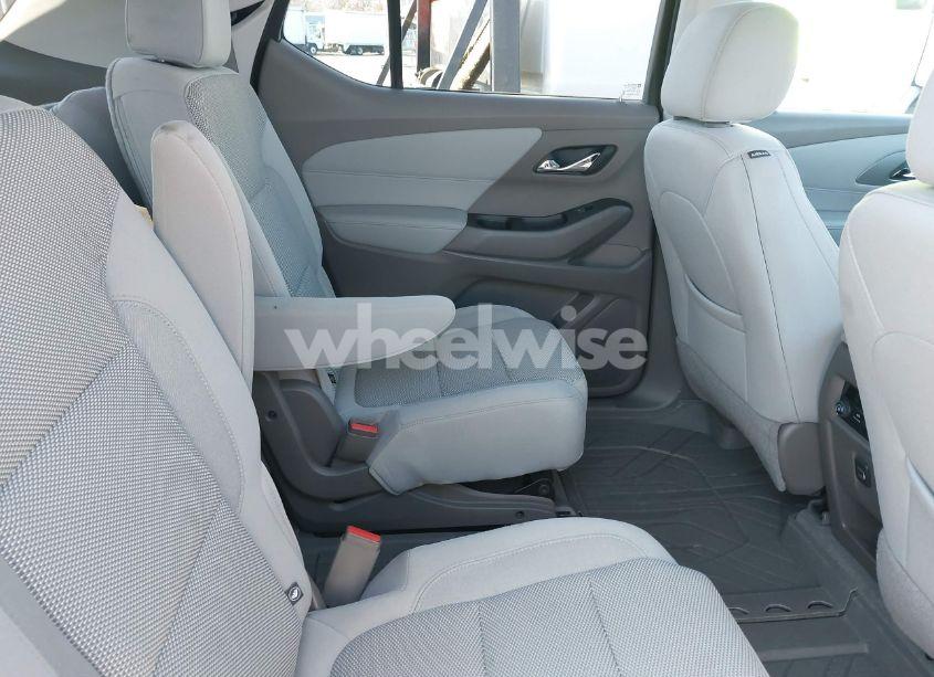 Photo 8 of 2020 Chevrolet Traverse FWD LT CLOTH (VIN 1GNERGKW0LJ132834)