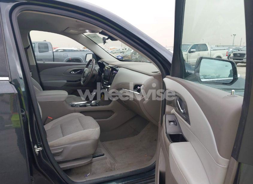 Photo 5 of 2020 Chevrolet Traverse FWD LT CLOTH (VIN 1GNERGKW0LJ190927)