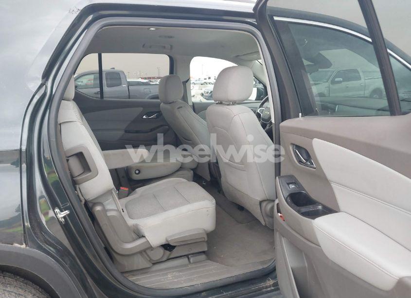 Photo 8 of 2020 Chevrolet Traverse FWD LT CLOTH (VIN 1GNERGKW0LJ190927)