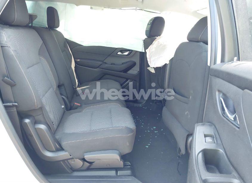 Photo 8 of 2018 Chevrolet Traverse 1LT (VIN 1GNERGKW1JJ100732)