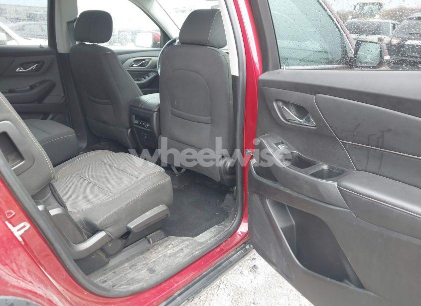 Photo 8 of 2018 Chevrolet Traverse 1LT (VIN 1GNERGKW1JJ195342)