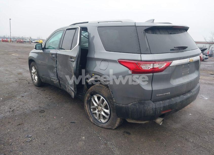 Photo 3 of 2018 Chevrolet Traverse 1LT (VIN 1GNERGKW1JJ271481)