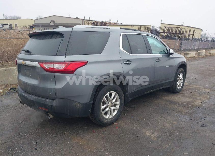 Photo 4 of 2018 Chevrolet Traverse 1LT (VIN 1GNERGKW1JJ271481)