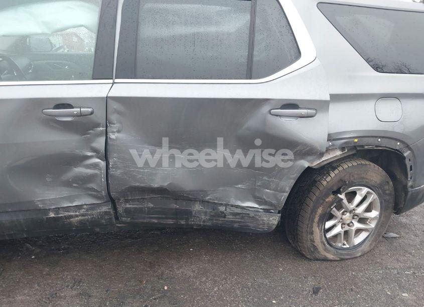 Photo 6 of 2018 Chevrolet Traverse 1LT (VIN 1GNERGKW1JJ271481)