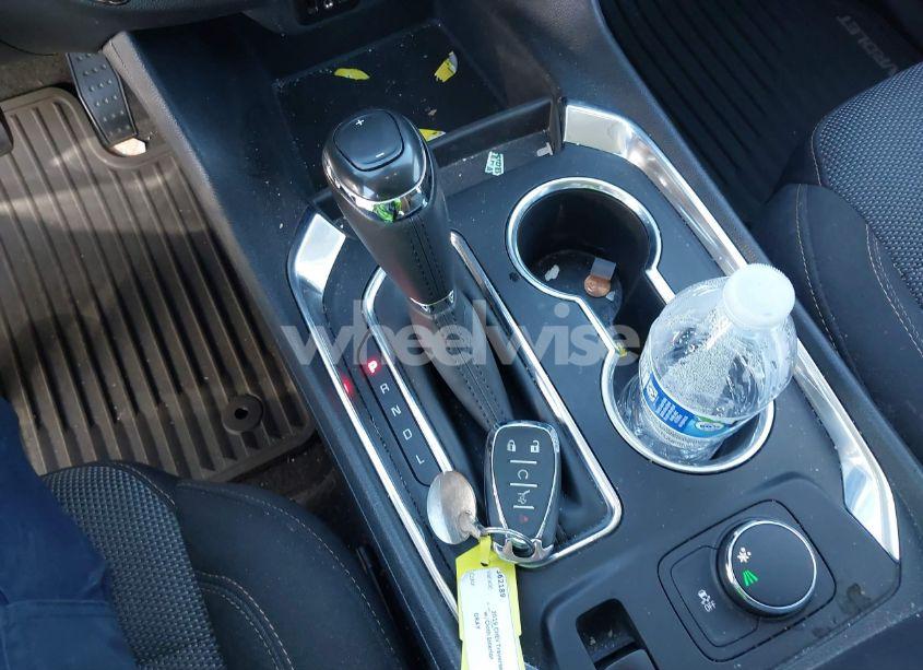 Photo 11 of 2019 Chevrolet Traverse 1LT (VIN 1GNERGKW1KJ114650)